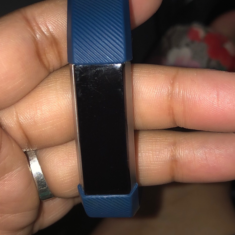 Fitbit Alta (used) - Picture 7 of 7